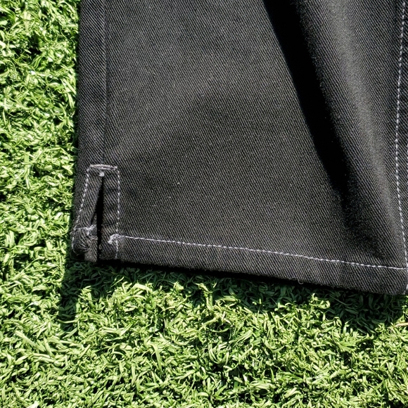 Chico's Black Platinum Denim Stretch Capri Jeans - Picture 2 of 10